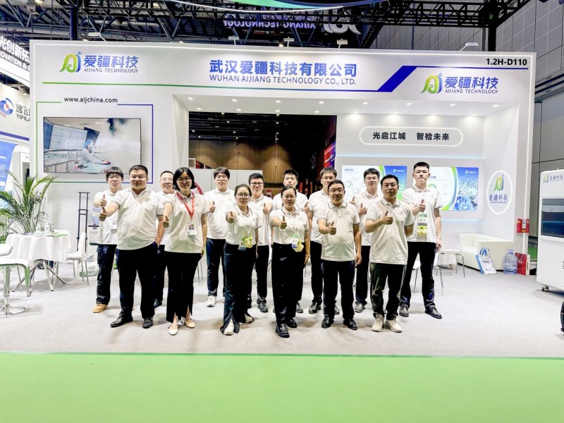 三雄•极光：重新意见用户以及定位 看重品质建树