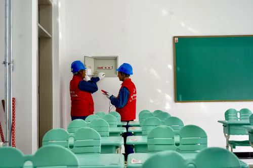  国网塔什库尔干县供电公司：筑牢校园“安全网” 点亮开学“平安灯”