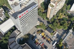 屋顶变身“绿色电站”，分布式光伏激活城市闲置空间