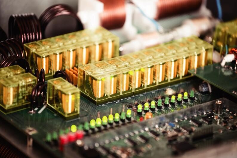 1772509135220972.jpg 继电器2.jpg